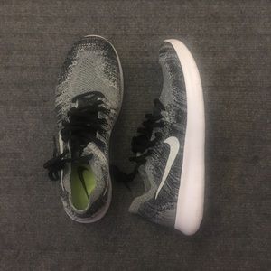 Nike Free Rn Flyknit Running Shoes. 8